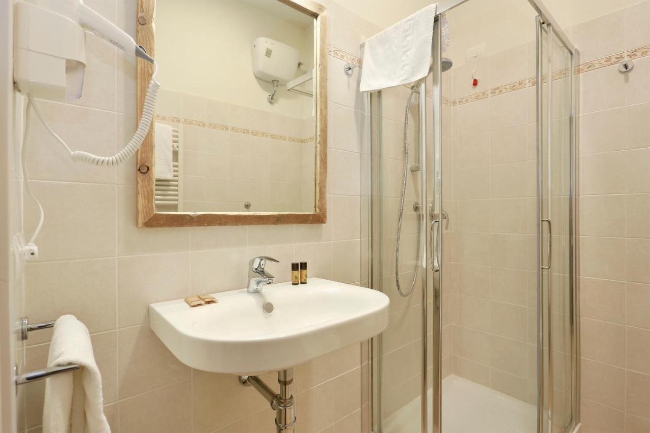 Tornabuoni Boutique Bed and Breakfast Florens Exteriör bild